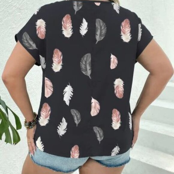 Plus Size Casual Blouse, Women's Plus Feather Print Cut Out Cap Sleeve Blouse - Picture 6 of 6